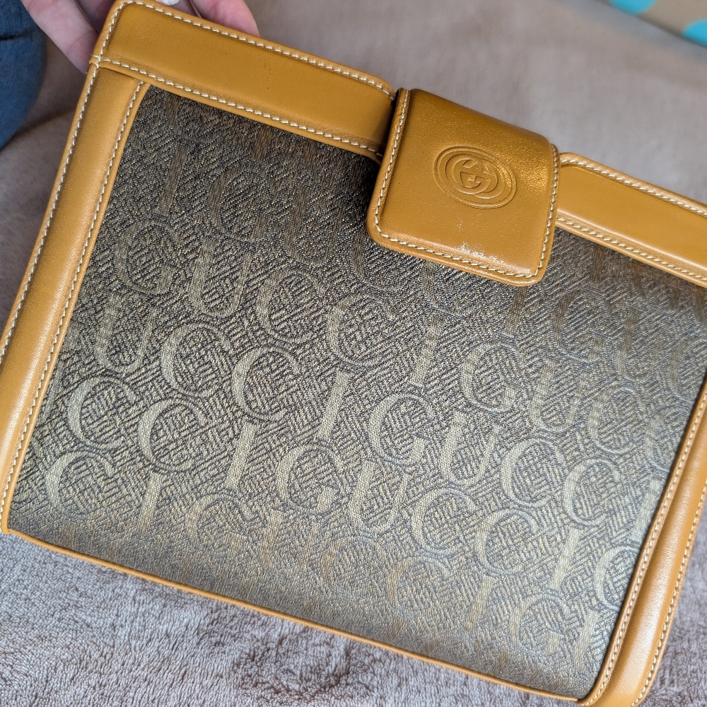 Authentic Gucci Purse With Detachable Crossbody Stap 🖤🤎🖤